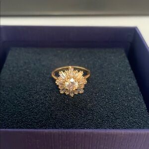 Swarovski Gold Floral-Inspired Ring with Gemstone